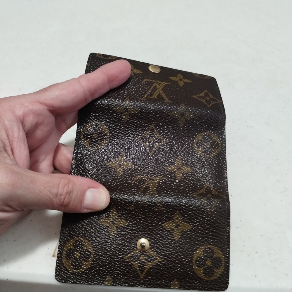Authentic LV Louis Vuitton Brown Mono Key Holder with All Keys and COA - Picture 7 of 14
